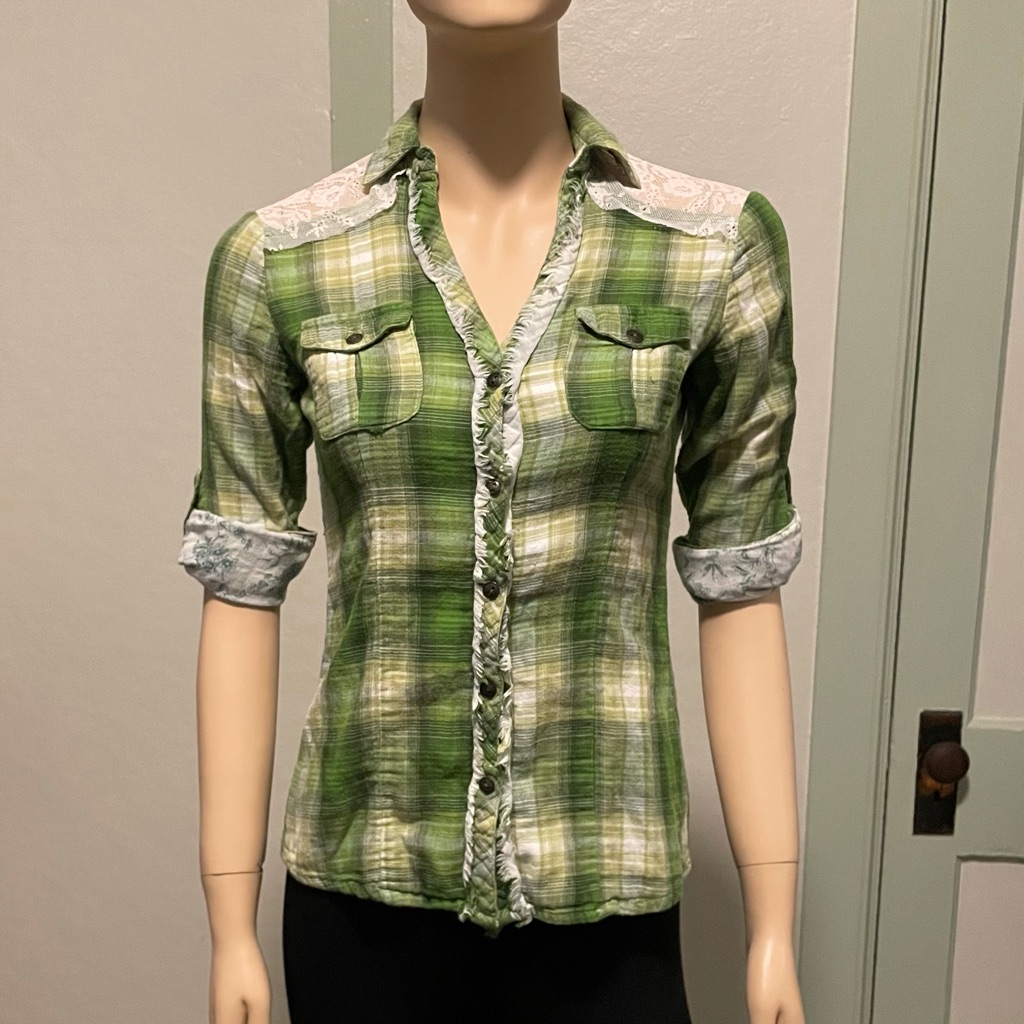 Fang Button Down